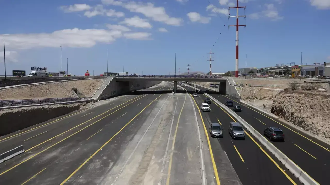 El tercer carril de la TD-1 va caminando muy lentamente.
