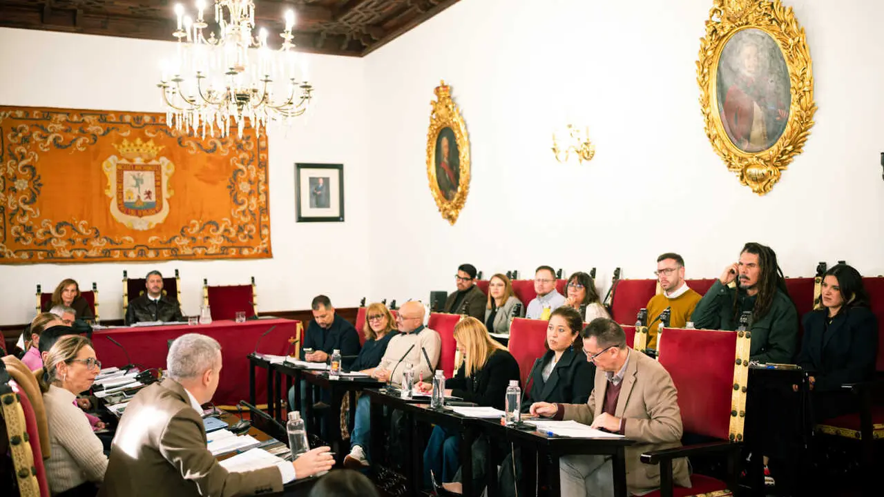 Sa&uacute;l Alberola en el pleno lagunero(1)