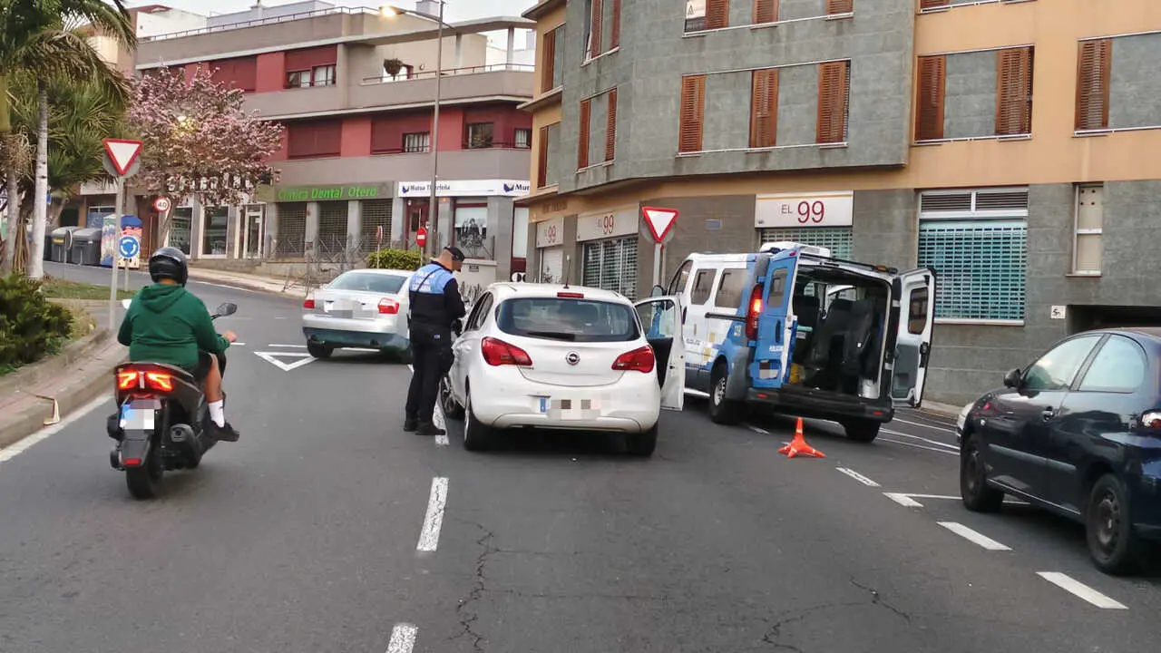 Control polic&iacute;a Laguna Dispositivo 5