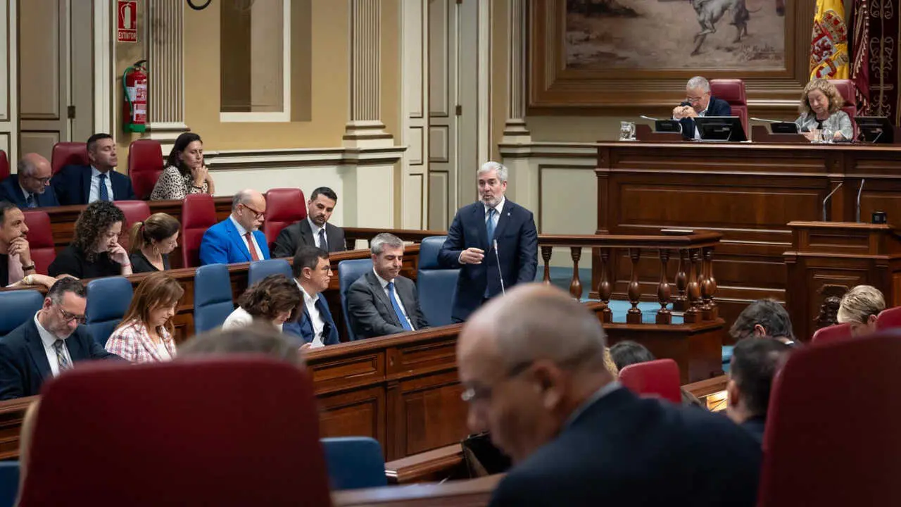 Clavijo Parlamento (2)