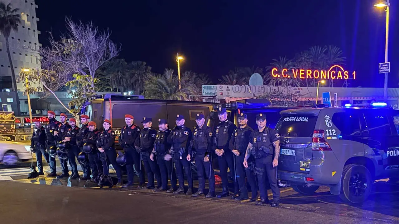Polic&iacute;a ARONA GRUPO UPP (2)