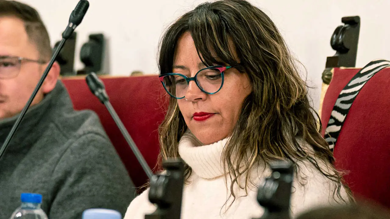 Esta rotaci&oacute;n se debe al acuerdo interno suscrito entre las formaciones que componen la confluencia. En su lugar, entrar&aacute; Carolina Castro.