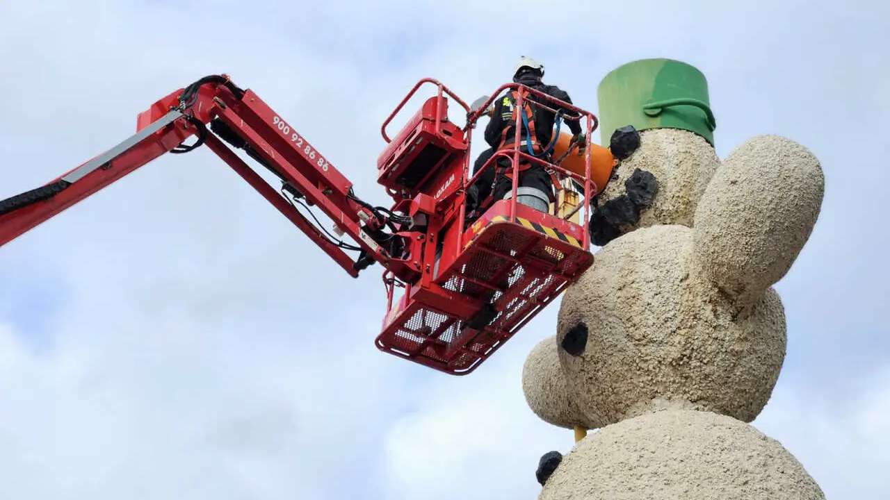260312 Reparaci&oacute;n de la nariz del Mu&ntilde;eco de Nieve
