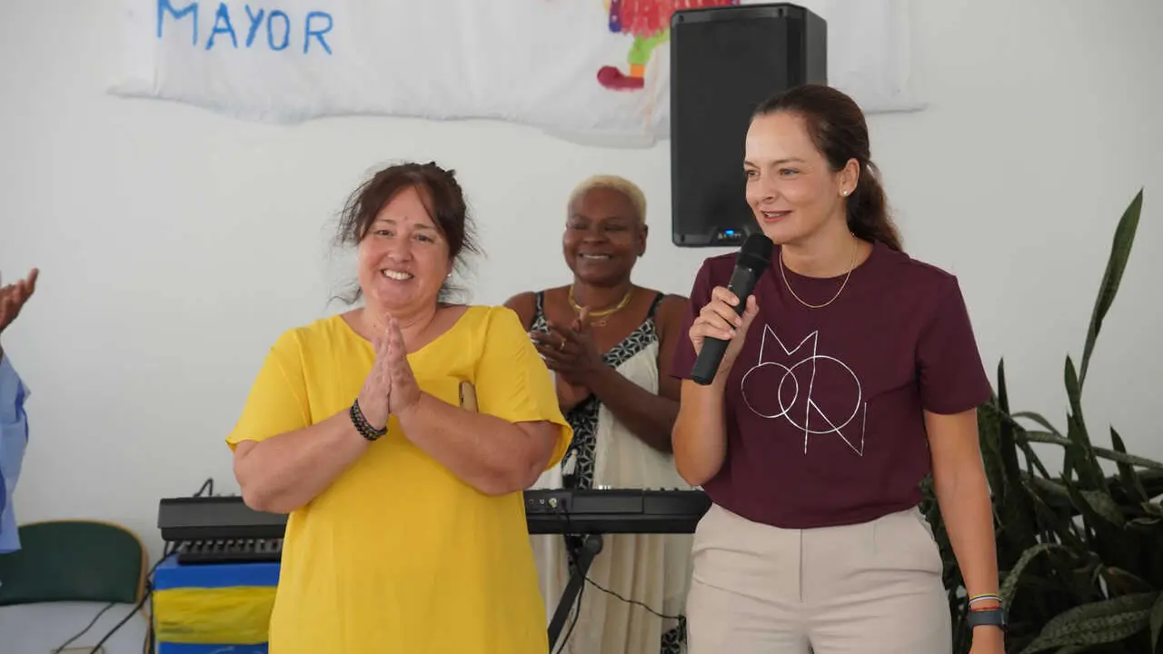 ARONA PROYECTOS SOCIALES uth Mart&iacute;n y F&aacute;tima Lemes