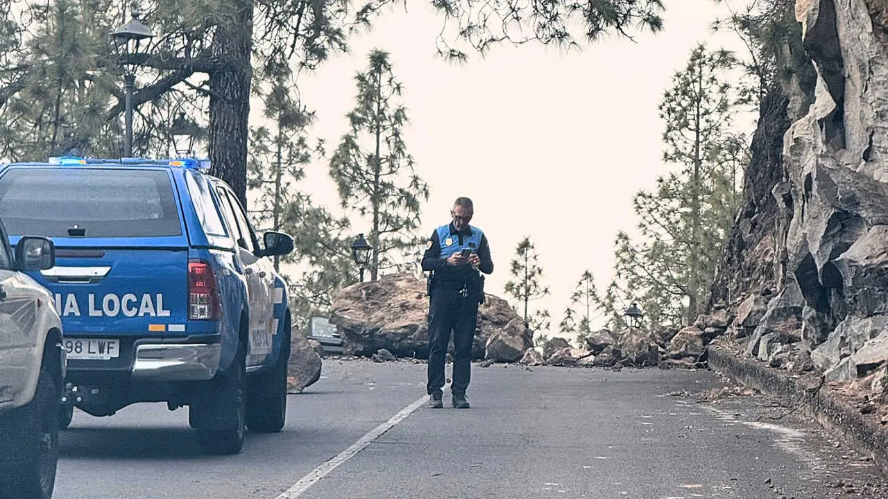 Derrumbe acceso Camino San Roque Vilaflor