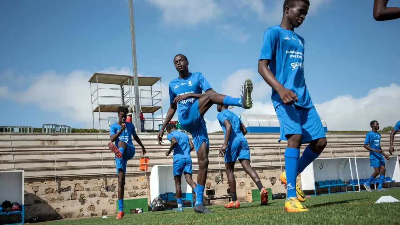 Hay casi cuatro mil menores migrantes en Canarias dispuestos a practicar deporte