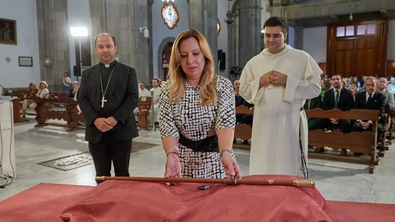 El obispo compara el medio mill&oacute;n que aporta el Cabildo con otros gastos superiores