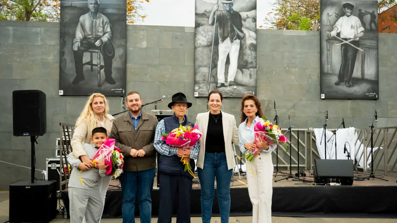ARONA HOMENAJE