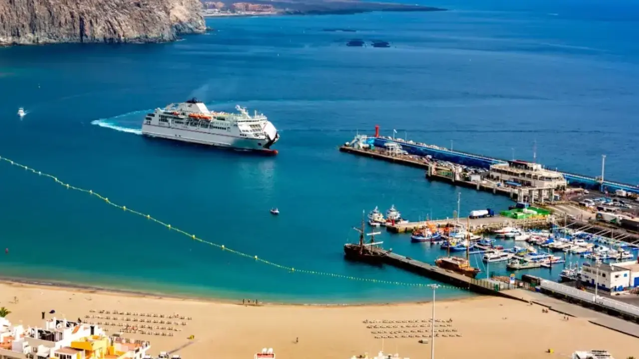 Los playeros no quieren m&aacute;s puerto,  quieren m&aacute;s playa