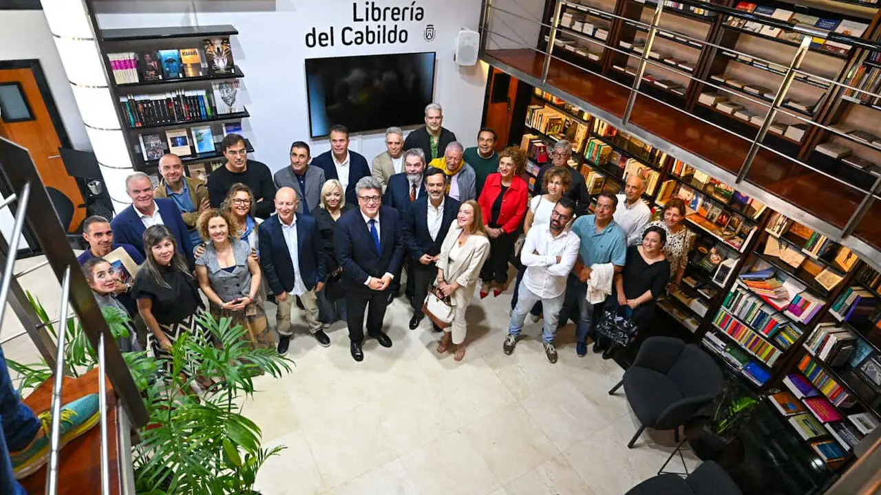 Reapertura Librer&iacute;a del Cabildo 2(1)