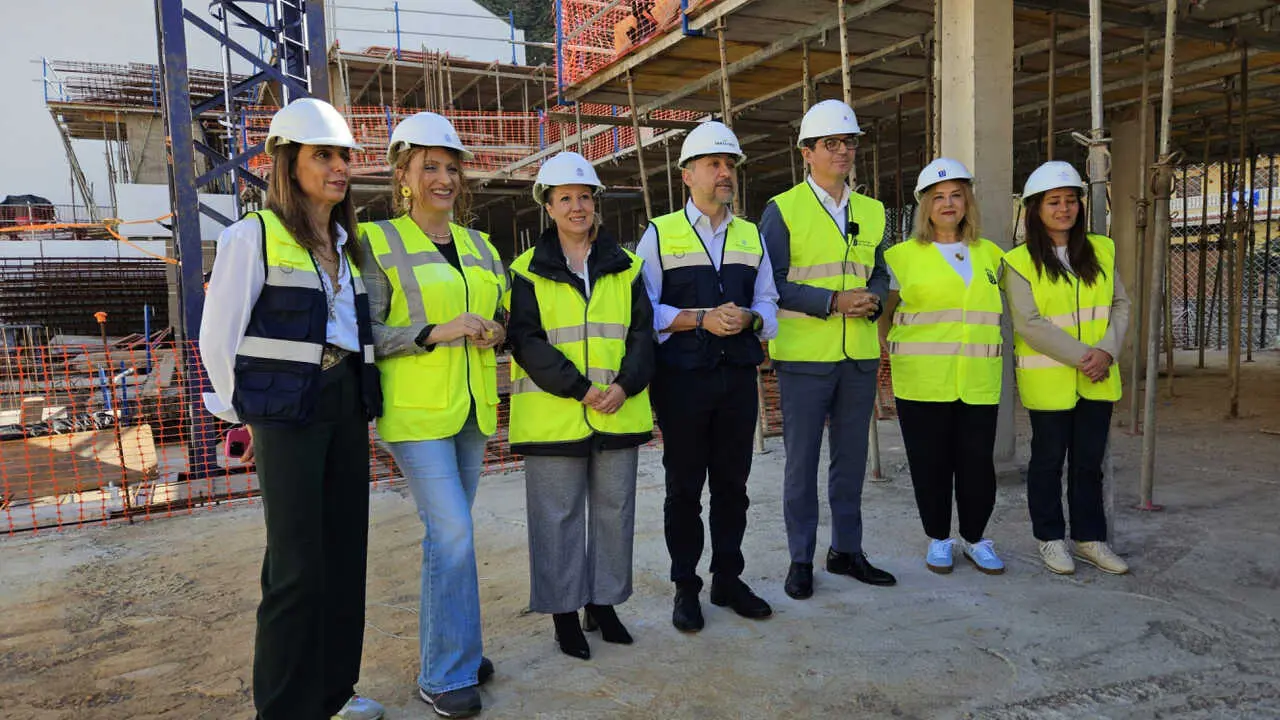 260512 Visita Viviendas Mar&iacute;a Jim&eacute;nez