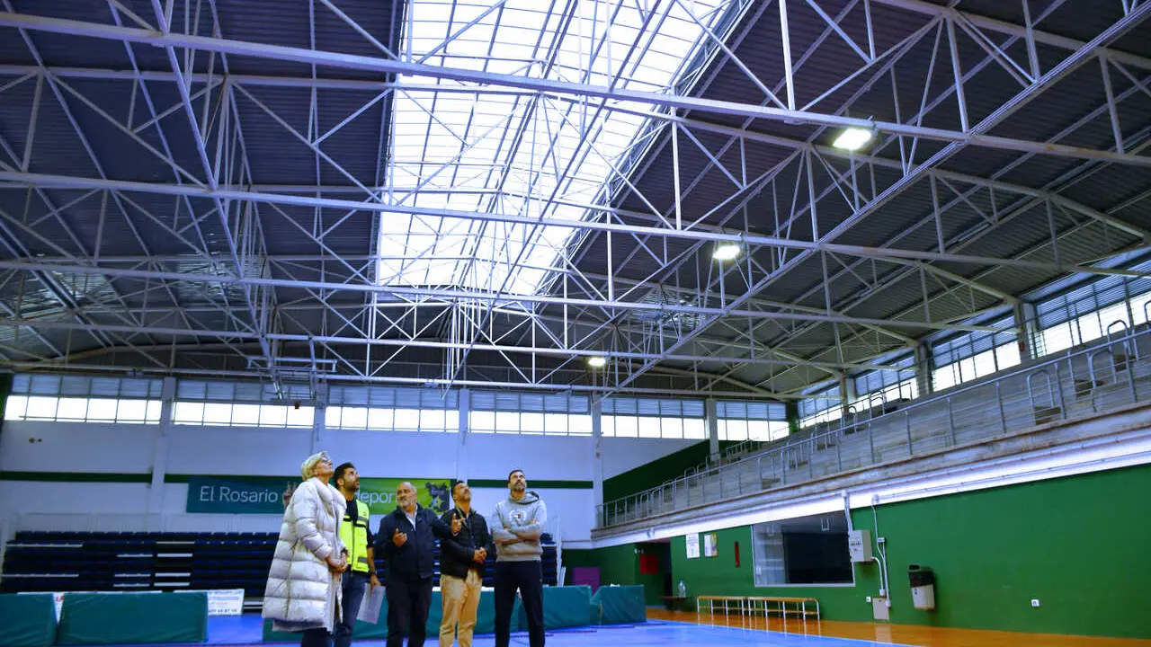 Nuevo techado fotovoltaico pabell&oacute;n Llano del Moro (1)(1)