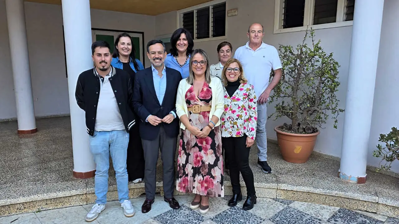 La gestora de Arafo con el presidente insular del PP, Lope Afonso