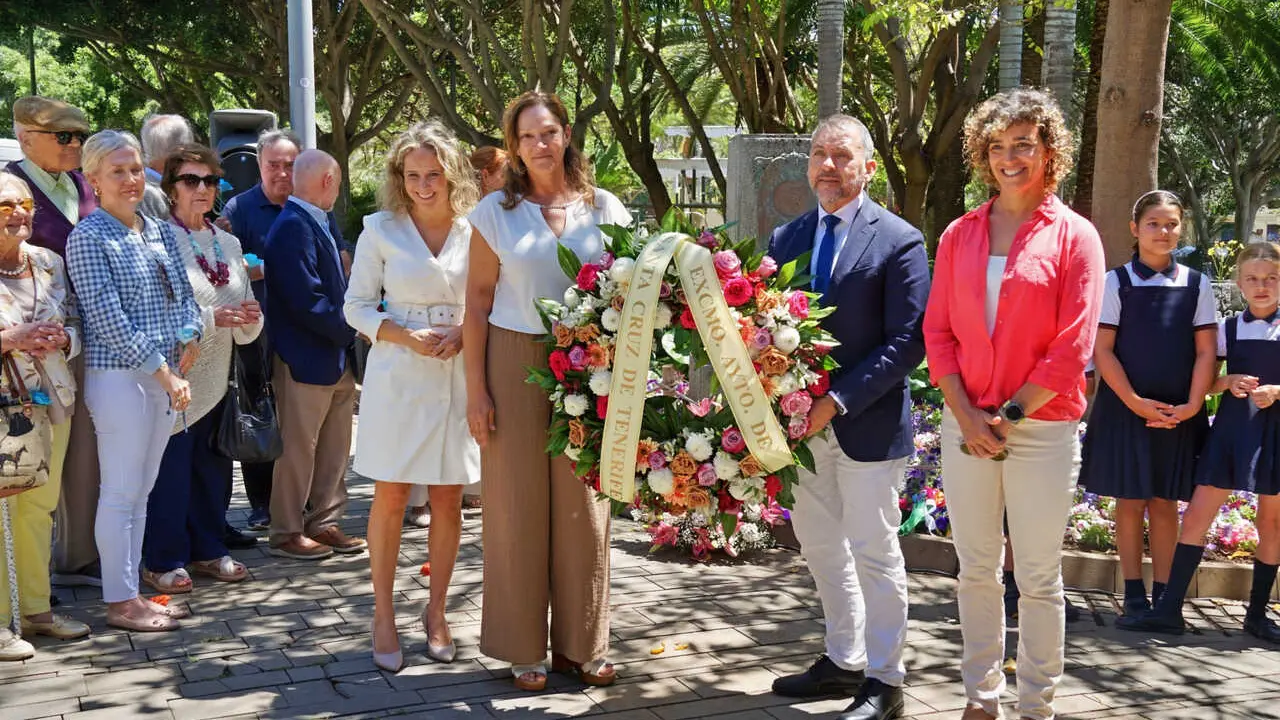262528 Homenaje Dr