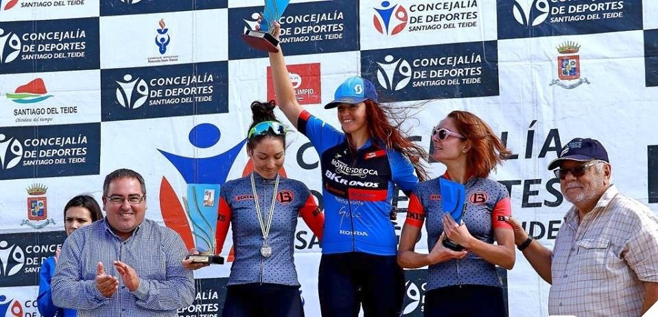 Podium femenino general-3_Fotor