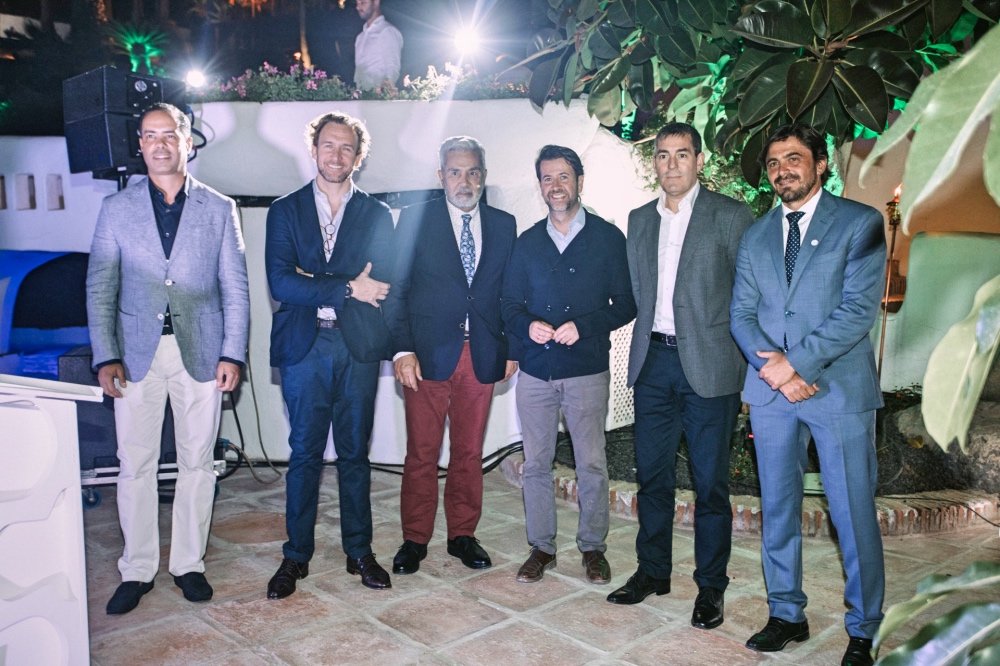 11042018 fiesta presentación nueva imagen Jardín Tropical (1)_Fotor