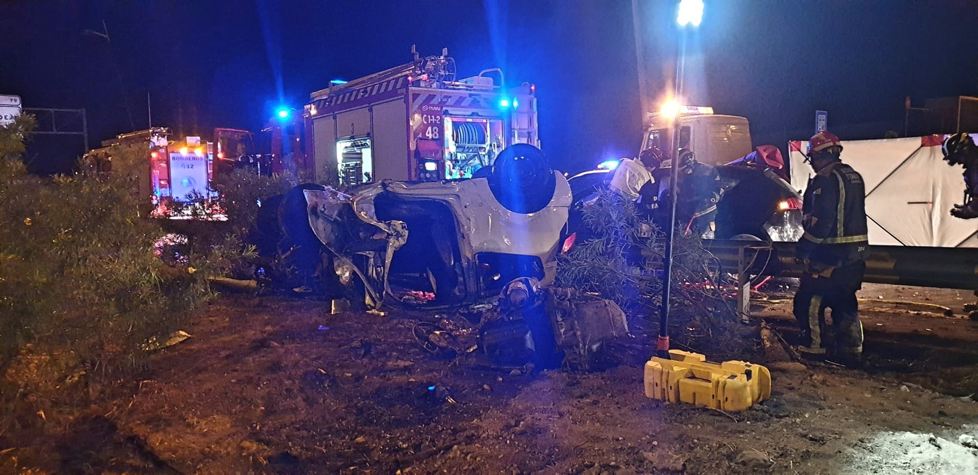 FotoBomberosTF_AccidenteAutopistaSUR4_Fotor