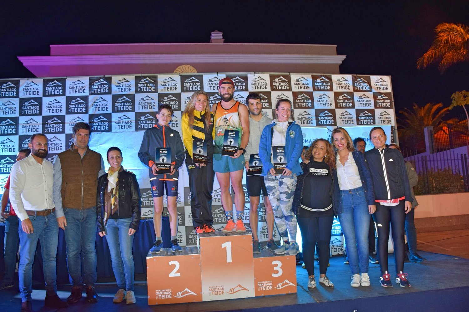 Podium local carrera de 4,5 km_Fotor