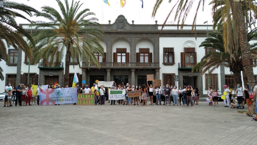 Conentracion en Las Palmas de Gran Canaria apoyo 'Salvar la Tejita', 17 junio 2020