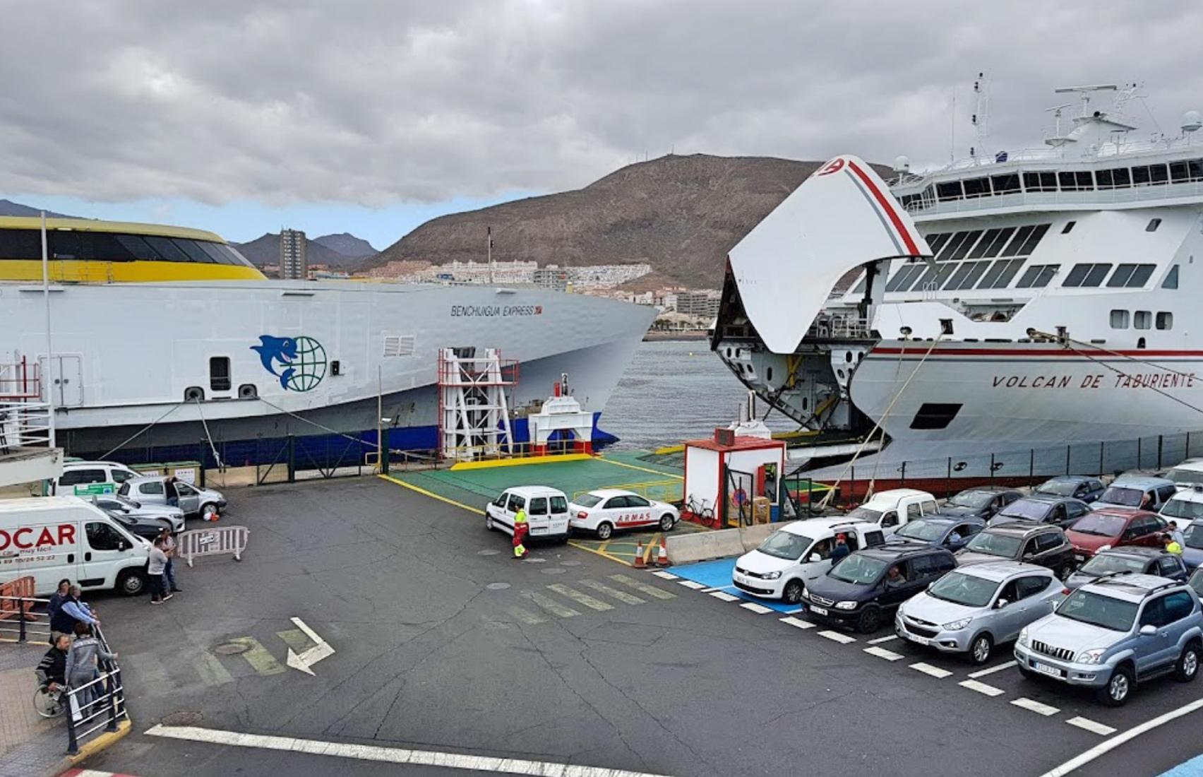 Puerto de Los Cristianos