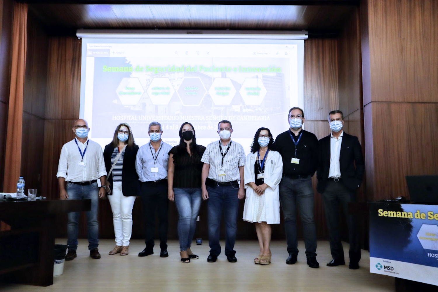Foto familia Organizadores Jornadas Seguridad del Paciente Hospital La Candelaria 1(1)
