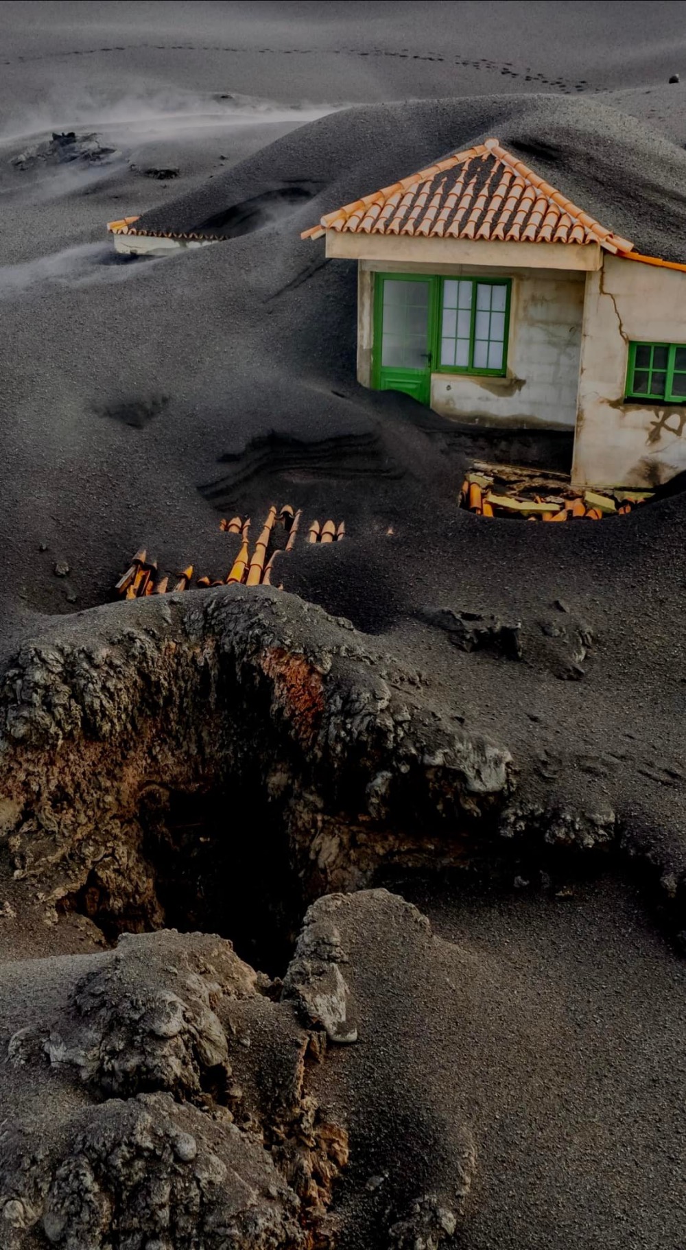 Volcán La Palma boca erúptiva y casa 99366_n(1)