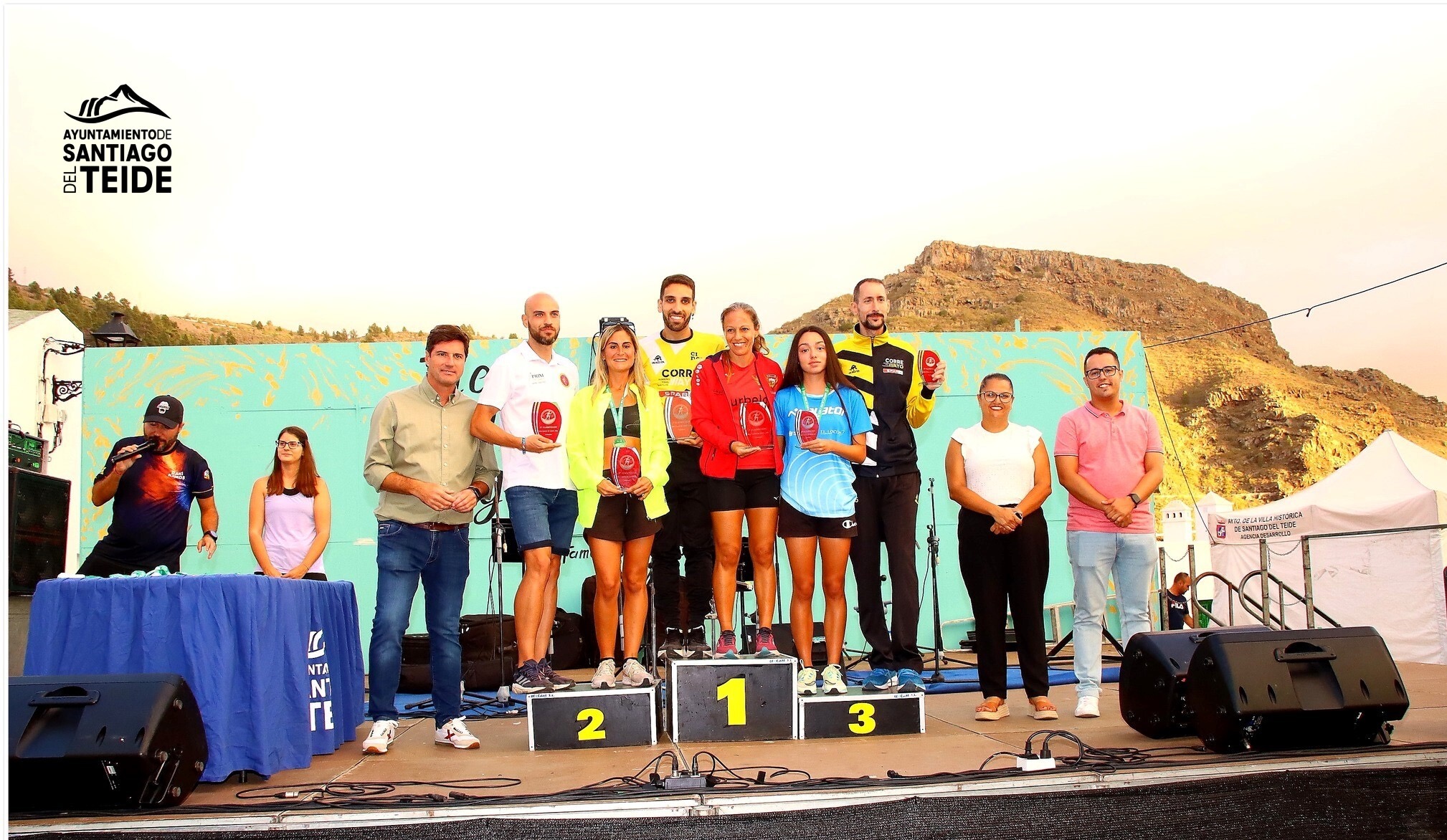 Podium masculino y femenino general-5(1)