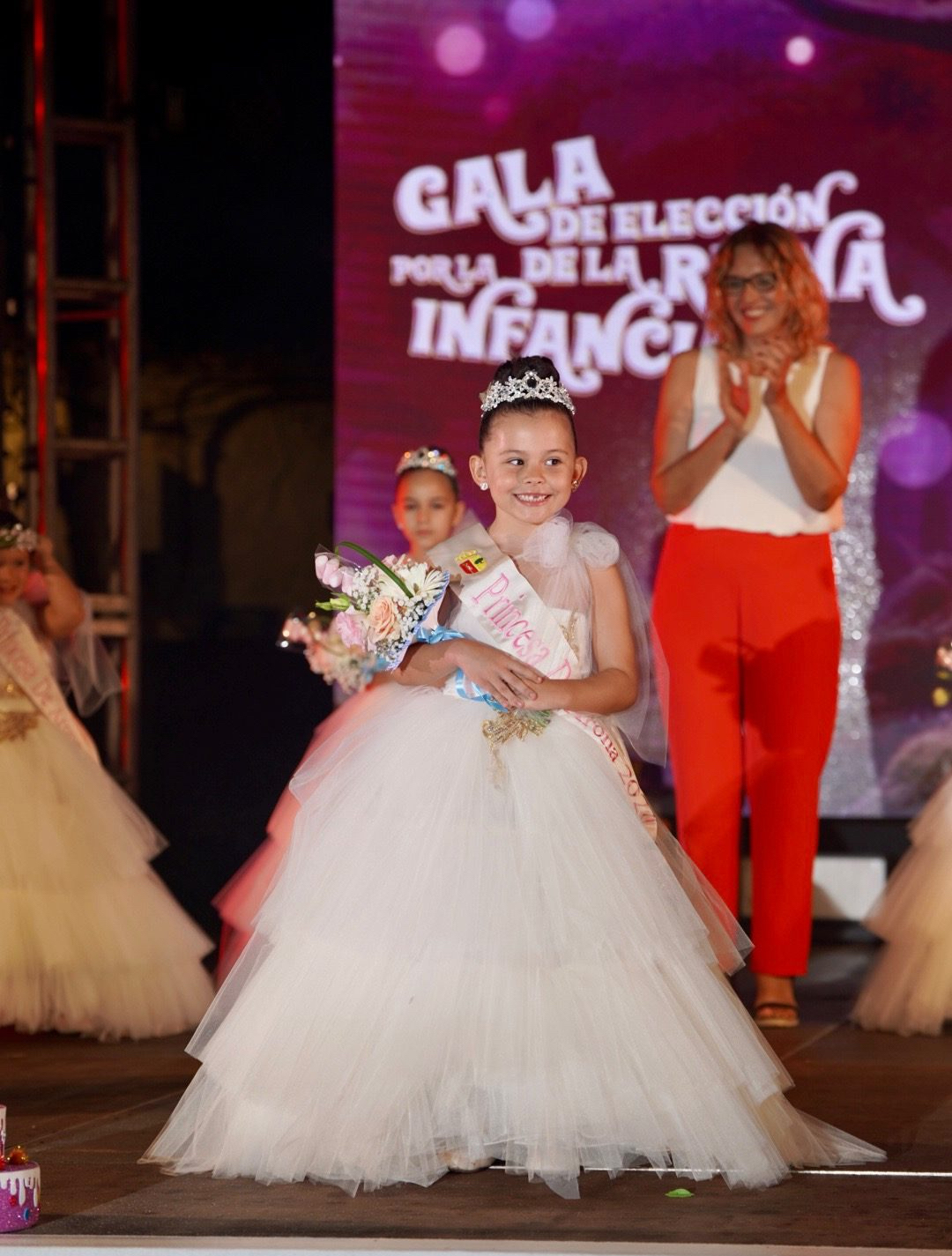 Arona Reina Infantil (1)(1)