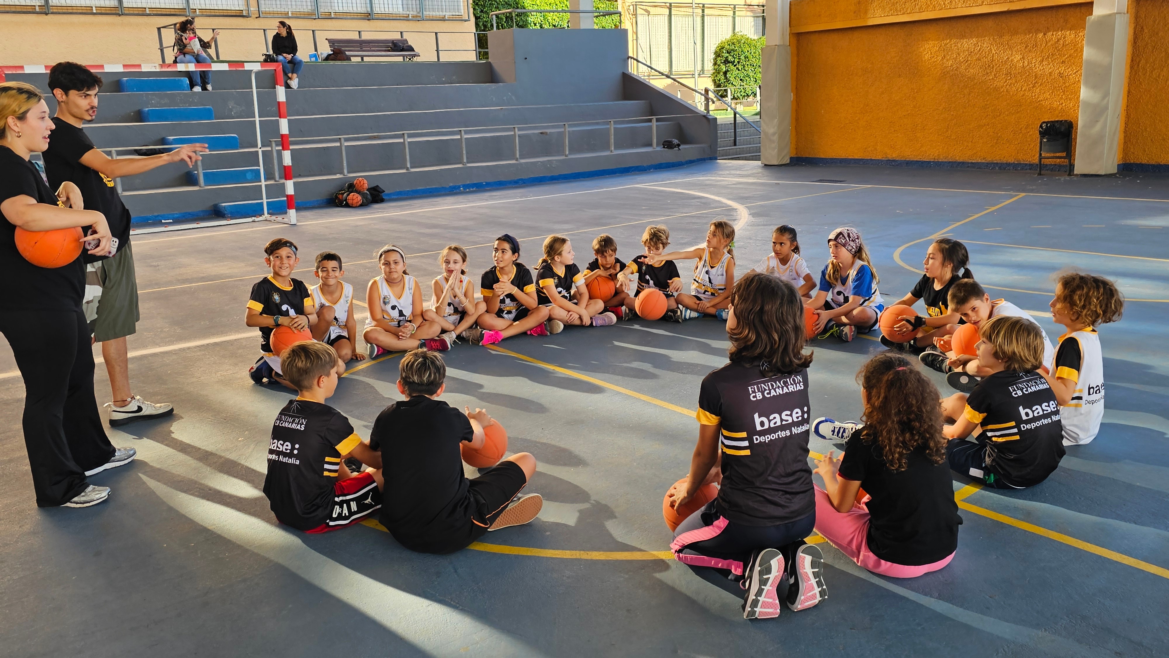 escuela de balobcesto Amadeus El Rosario, en el Ceipo San Isidro