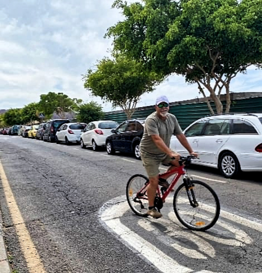 Juan en bicicleta